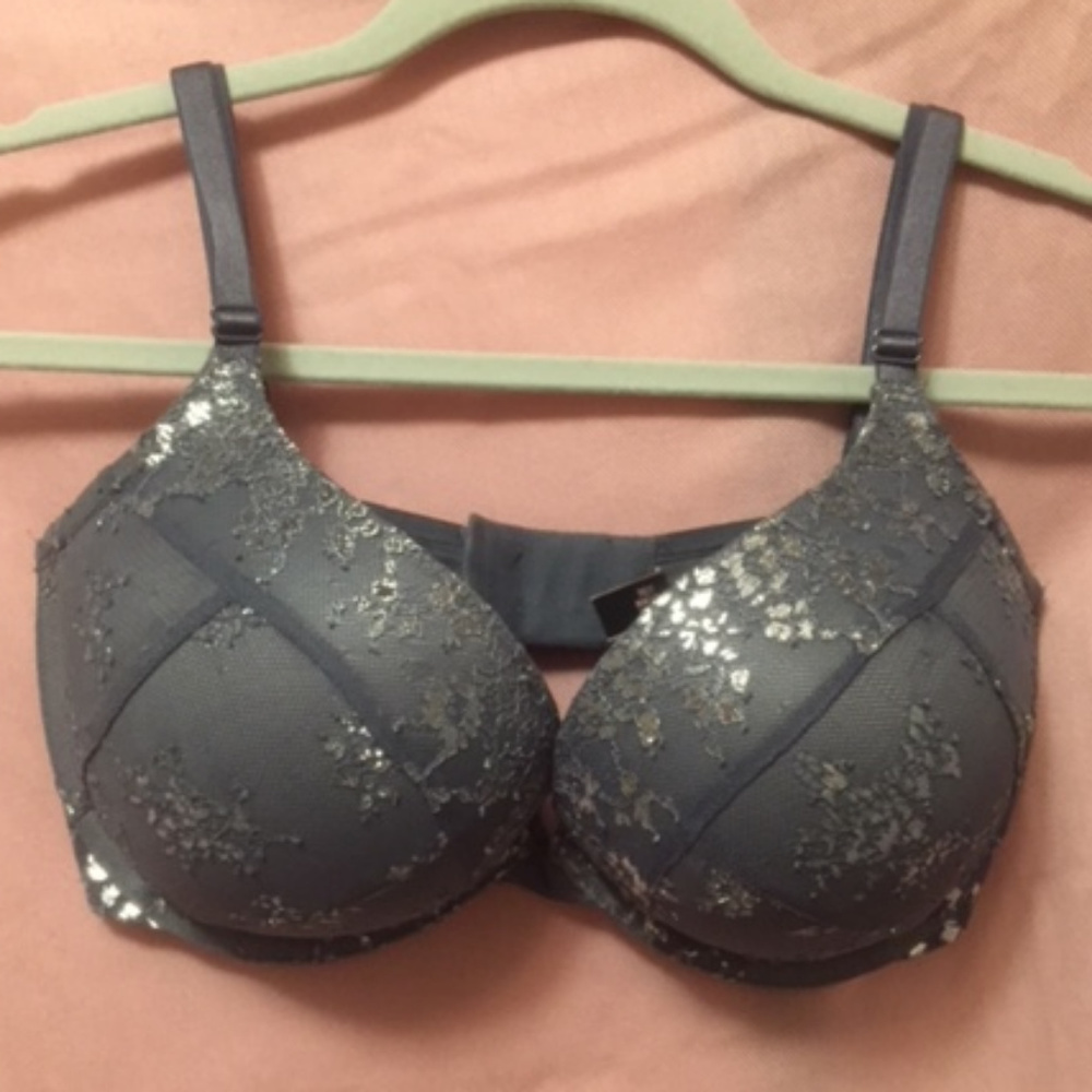 VS BOMBSHELL ADD 2 CUP SIZE 34DD PUSH UP EUC
